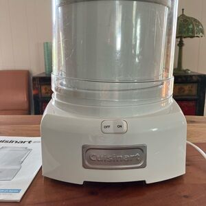 Cuisinart Ice Cream and Sorbet Make. In good condition.
